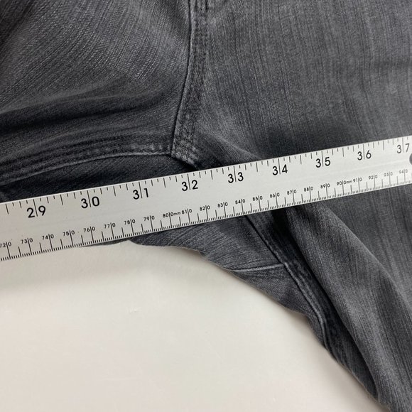 Duluth Trading Co. Double Flex Ballroom Relaxed Jeans Men's 42 x 32 Gray Stretch - Picture 12 of 12